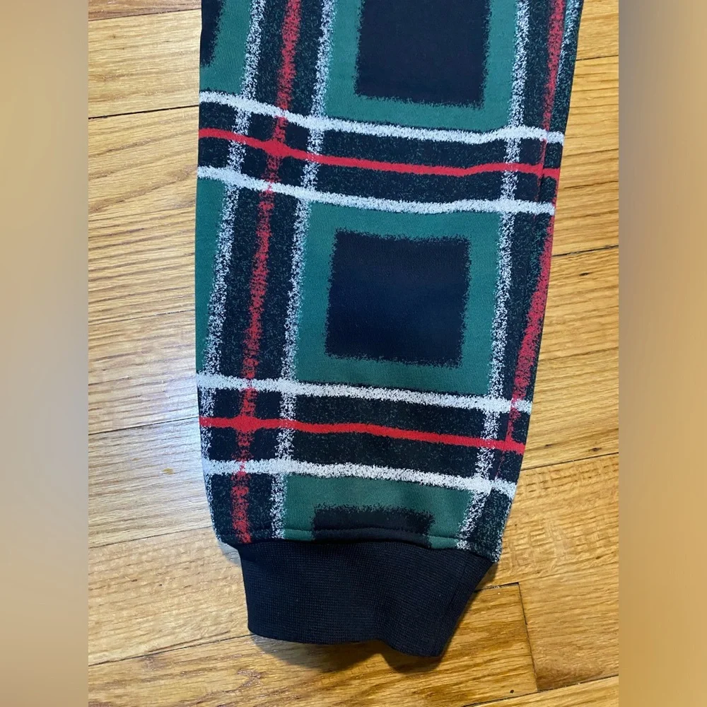 Nike Air Jordan Sweatpants Joggers Plaid Men's small Sz NEW! Green & Black & red
